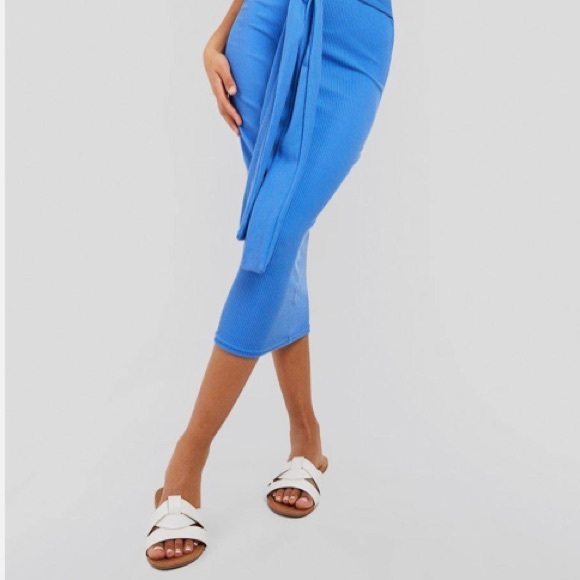 Boohoo | US size 6 | blue rubbed bodycon dress with tie waist accent detail - Picture 4 of 9